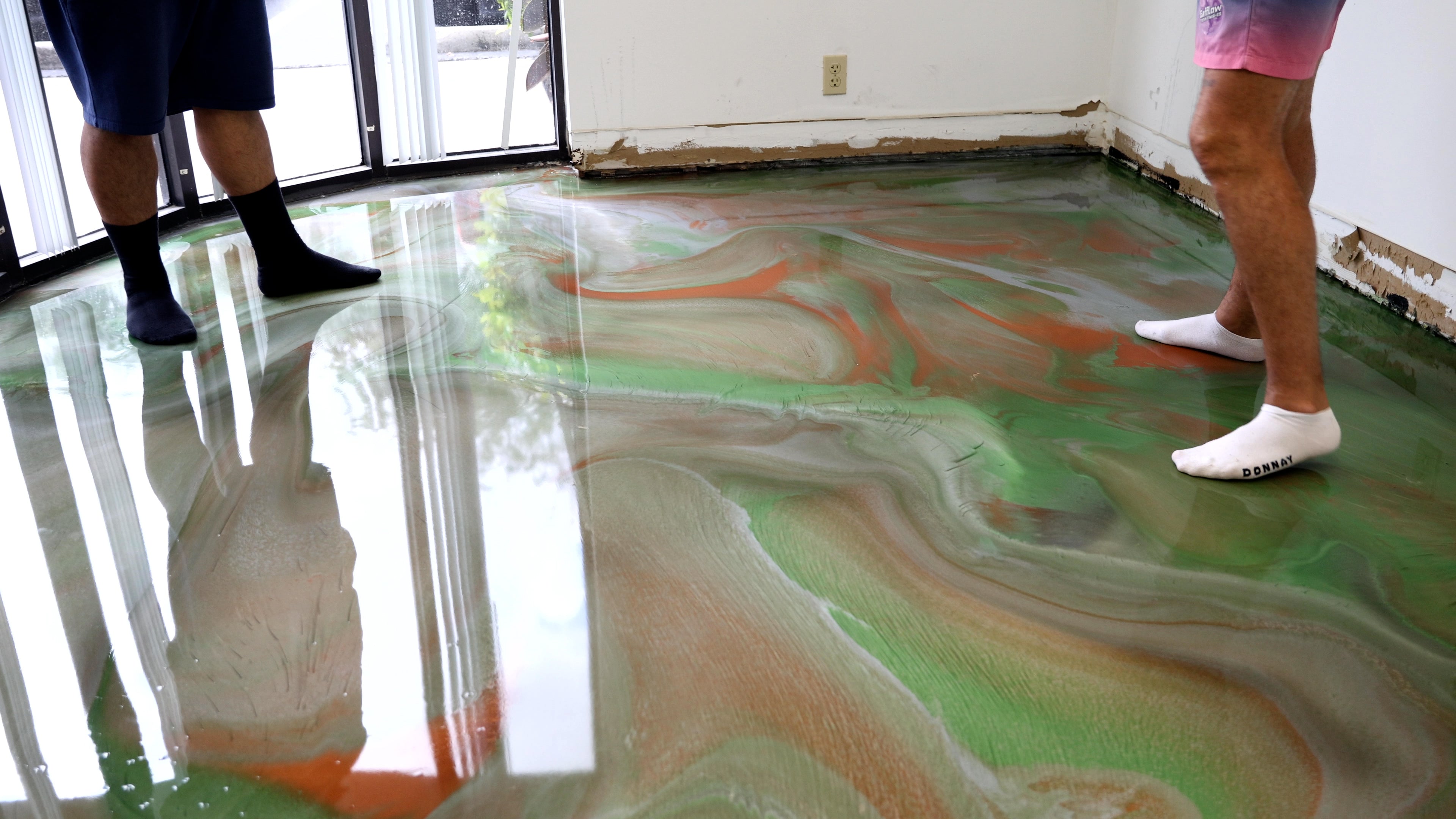How to Properly Remove Old Epoxy Flooring to Prepare for a New Coating