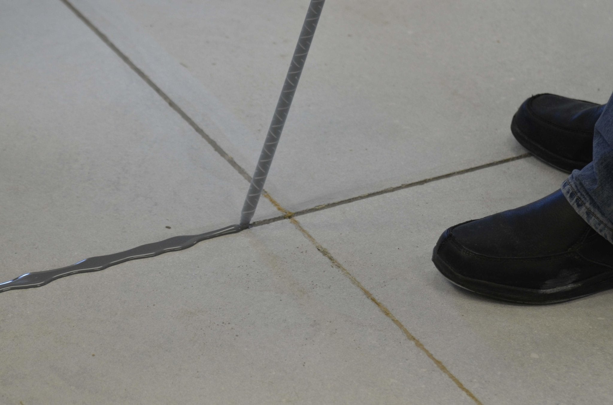 How to Repair Cracked Concrete with Epoxy - Xtreme Polishing Systems
