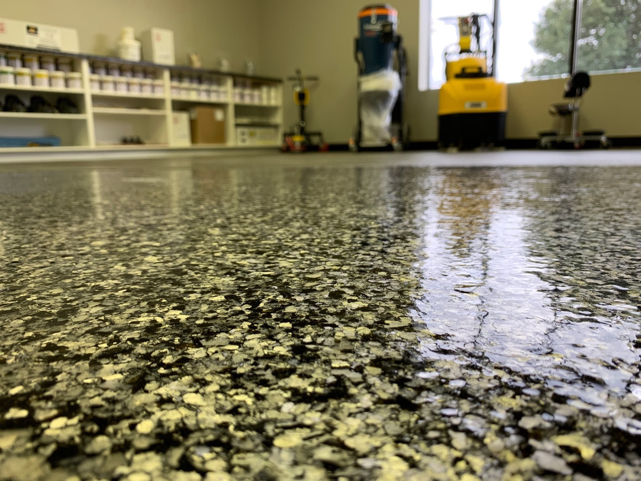 Epoxy vs. Laminate Flooring: Which One’s Right for Your Space?