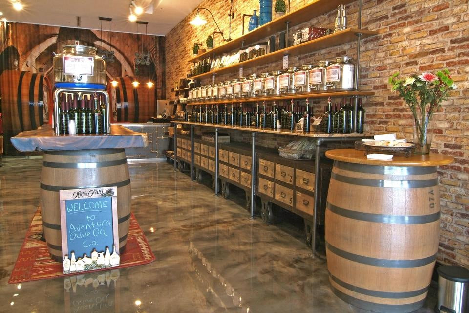 decorative concrete supplies, jacksonville epoxy flooring, epoxy flooring supplies, epoxy supply store, polishing store, epoxy suppliers, epoxy distributors, flooring supplies, amarillo floor company. epoxy flooring minneapolis. garage floor coatings sarasota