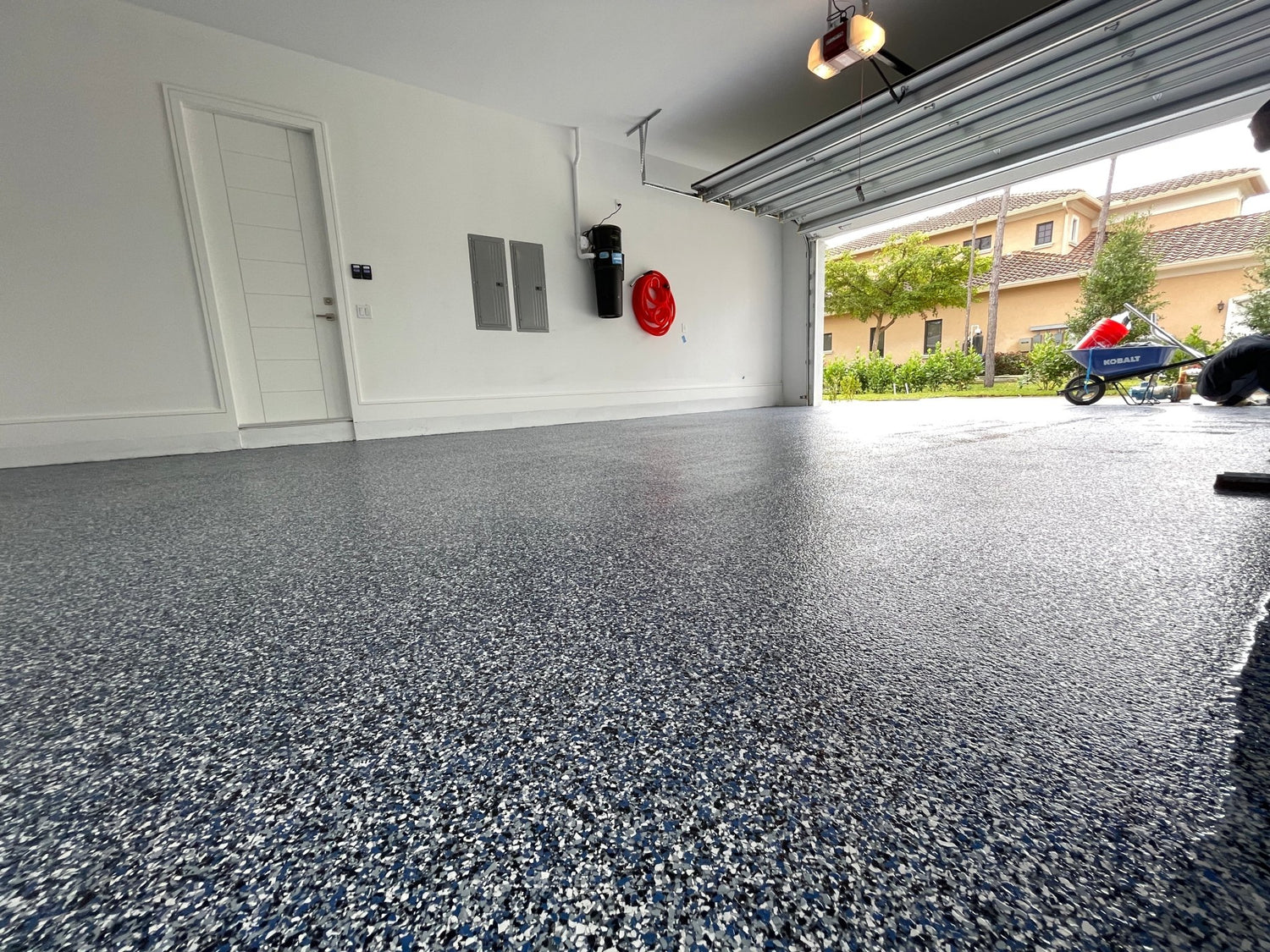 Flake Epoxy Garages: Elevate Your Flooring Business - Xtreme Polishing Systems