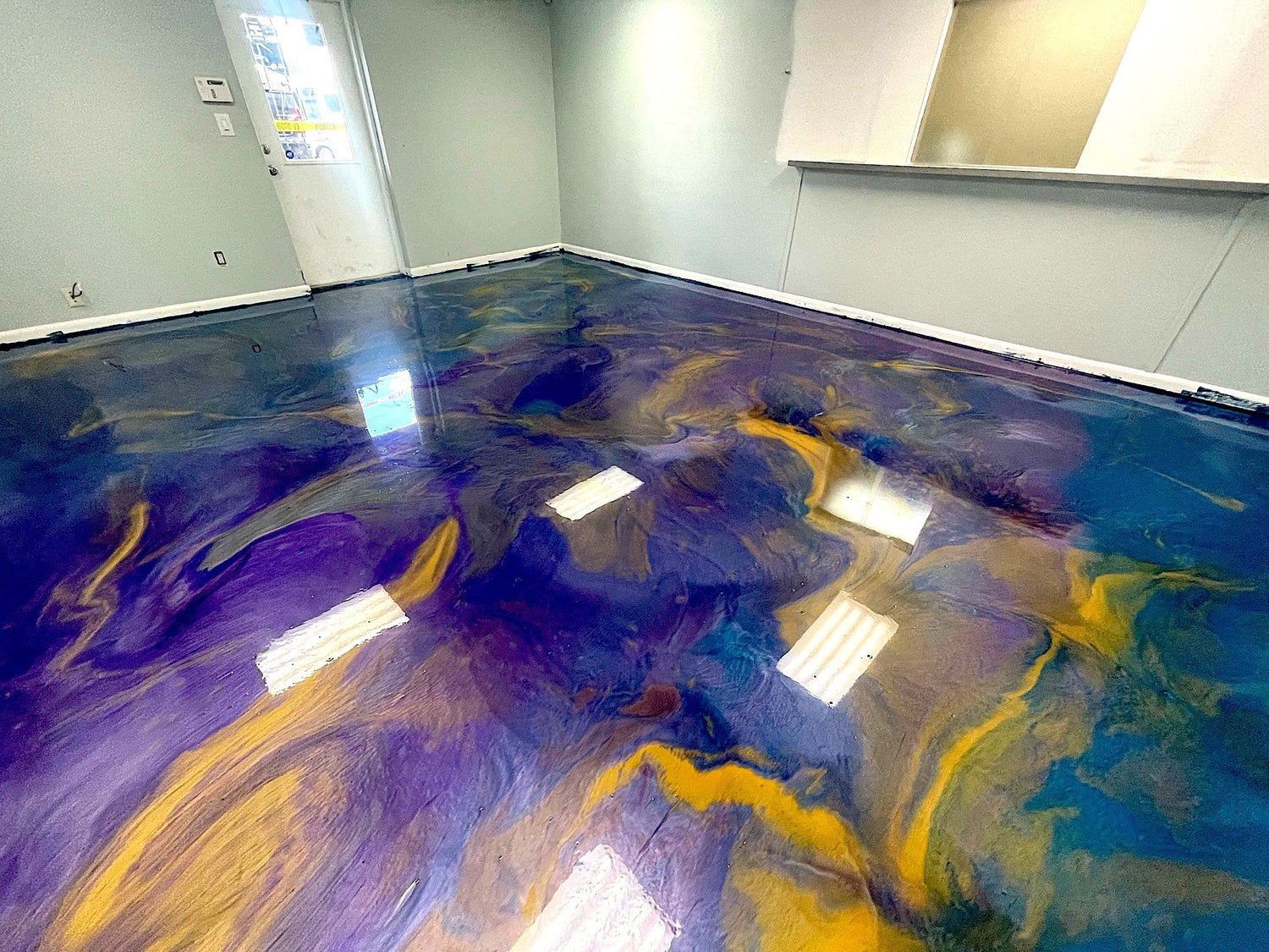 Learn How to Broaden Your Knowledge with Designer Epoxy Techniques - Xtreme Polishing Systems